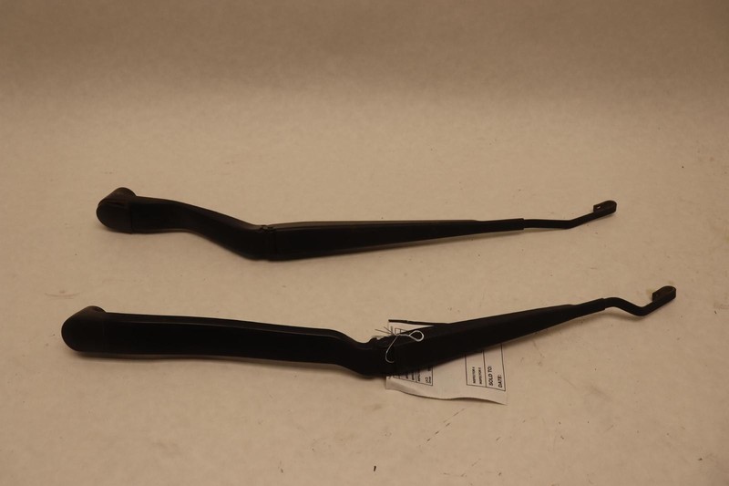 2010-2015 CHEVY CAMARO FRONT LEFT & RIGHT WINDSHIELD WIPER ARM PAIR OEM