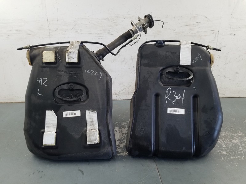 2008 Chevy Corvette C6 Fuel Tanks / Filler Neck #5025 VV8