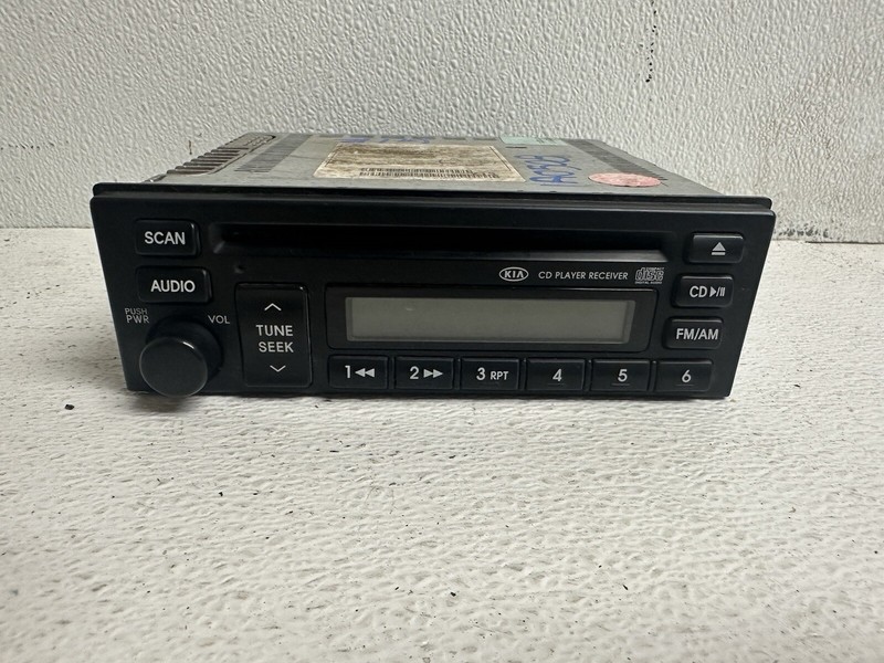 2003-2006 Kia Sorento Am Fm Radio Stereo 2 DIN Disc CD Player