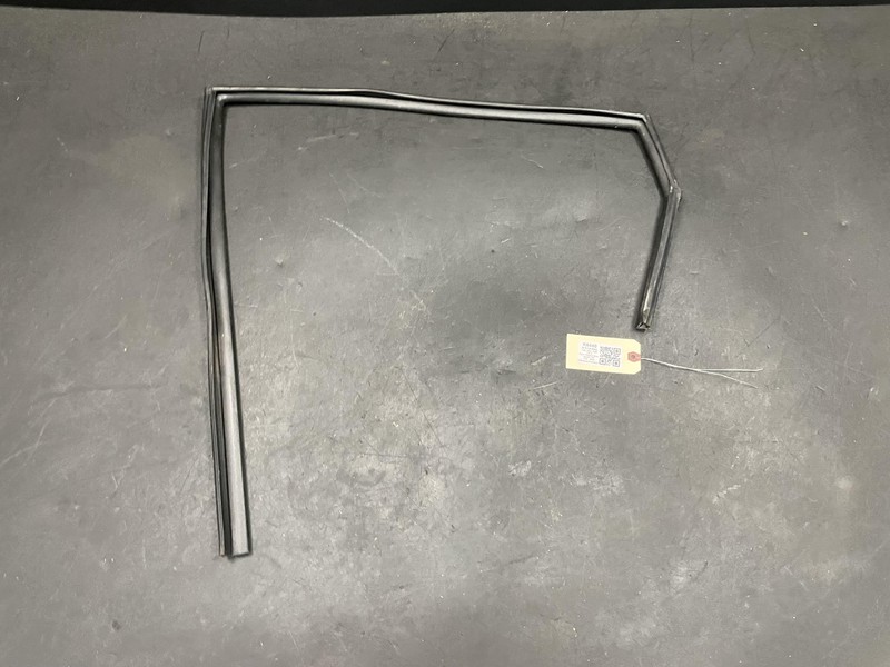 Rear Left Door Window Glass Run Channel 2019 KIA Soul 83530-B2000 2014 2015-2019