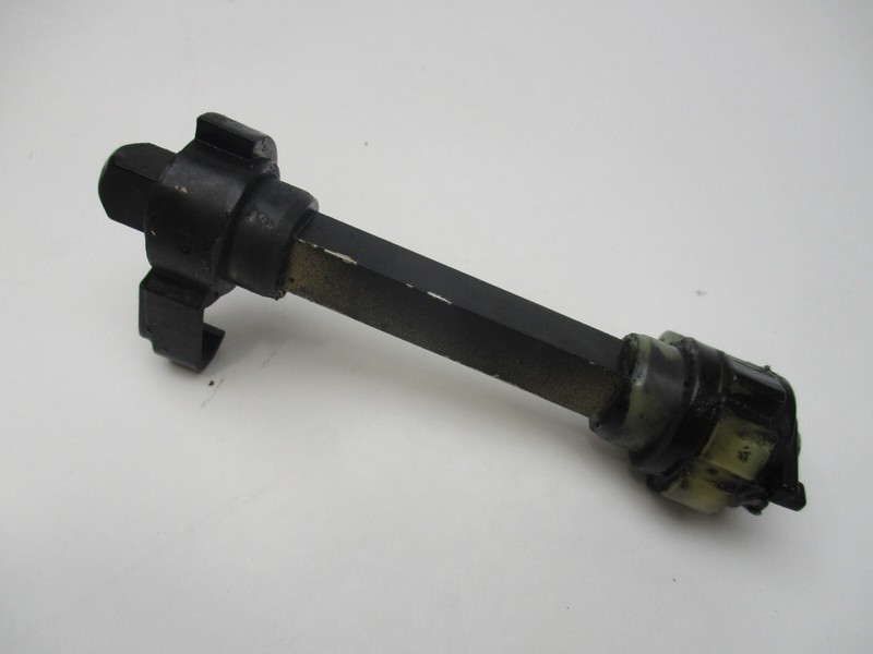 8236011 Mercury Mariner 18 20 & 25 Hp Outboard Shift Shaft & Lever 8238632