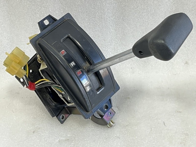 1984 1985 HONDA CIVIC AUTOMATIC GEAR SHIFTER WITH KNOB GRAY TRIM
