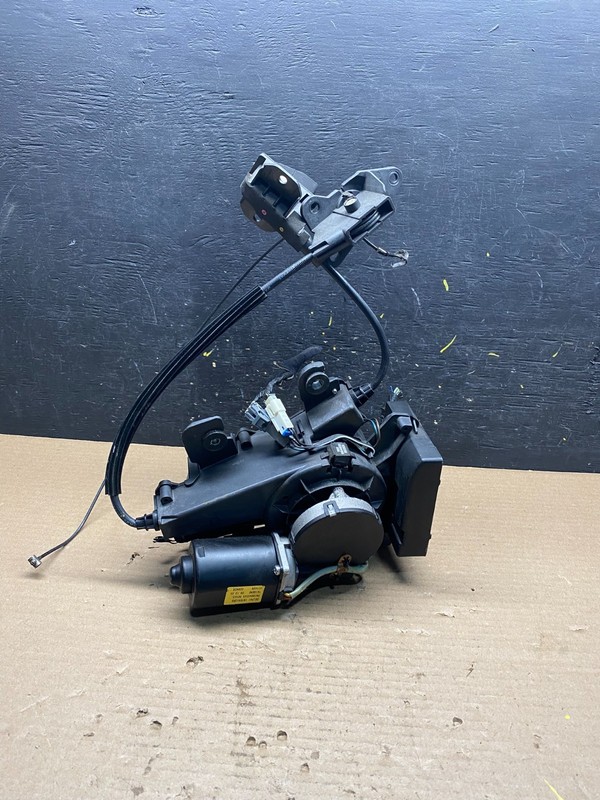 2007-2014 Kia Sedona Left Electric Power Sliding Door Motor Regulator S2828 DG