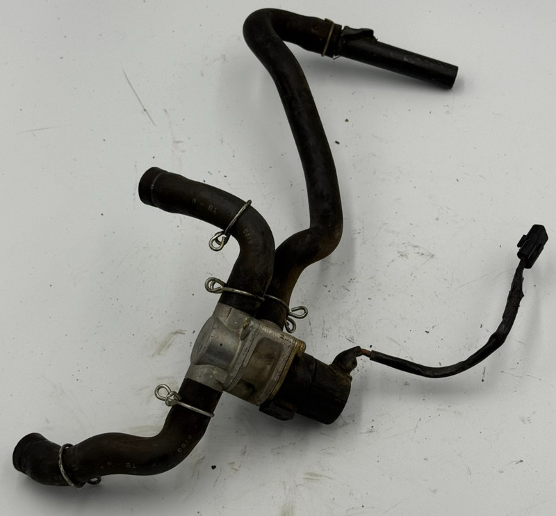 2003 Honda CBR600RR CBR 600 RR CBR600 600RR Engine Coolant Thermostat Housing