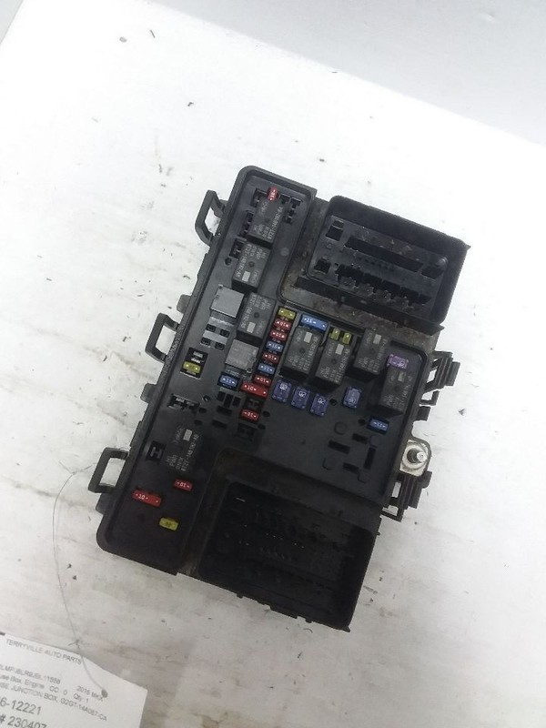 Fuse Junction Box 2018 Lincoln MKX G2GT-14A067-CA
