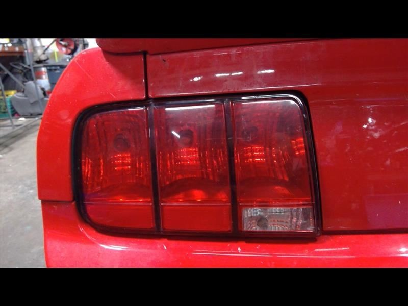 Driver Left Tail Light Fits 05-09 MUSTANG 1347003