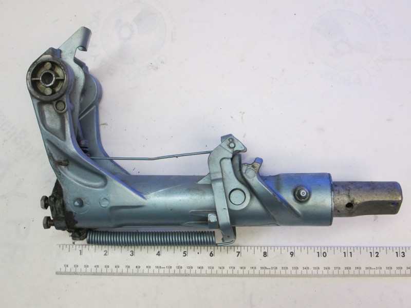 382648 Evinrude Johnson Tilt Steering Swivel Bracket 0382648 1968-1971