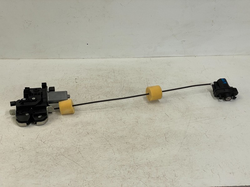 2007-2013 MERCEDES S550 REAR TRUNK LATCH LOCK ACTUATOR OEM LOT609