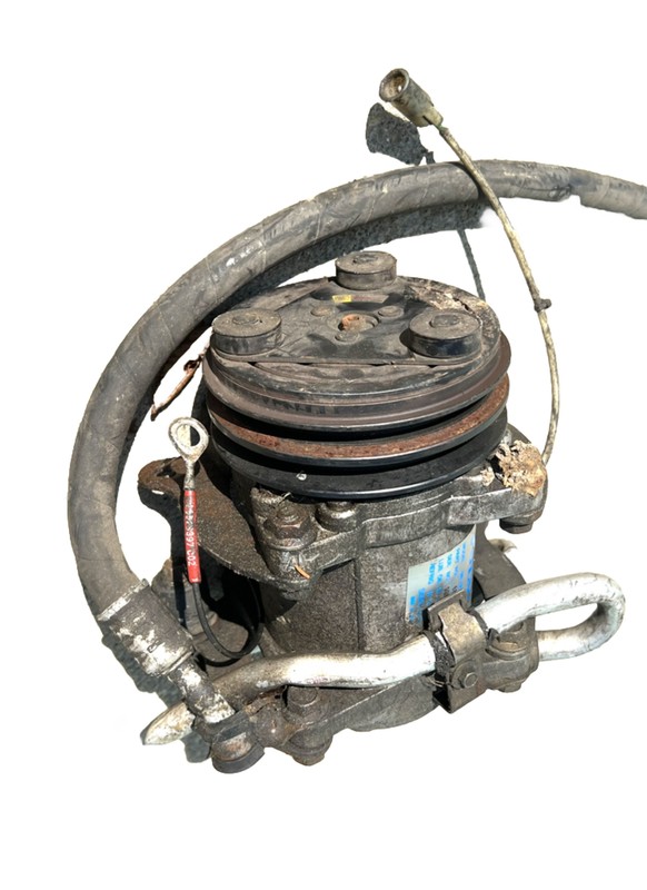 A/C Compressor fits 1985-1995 Volvo 940 745 960UNIVERSAL AIR CONDITIONER