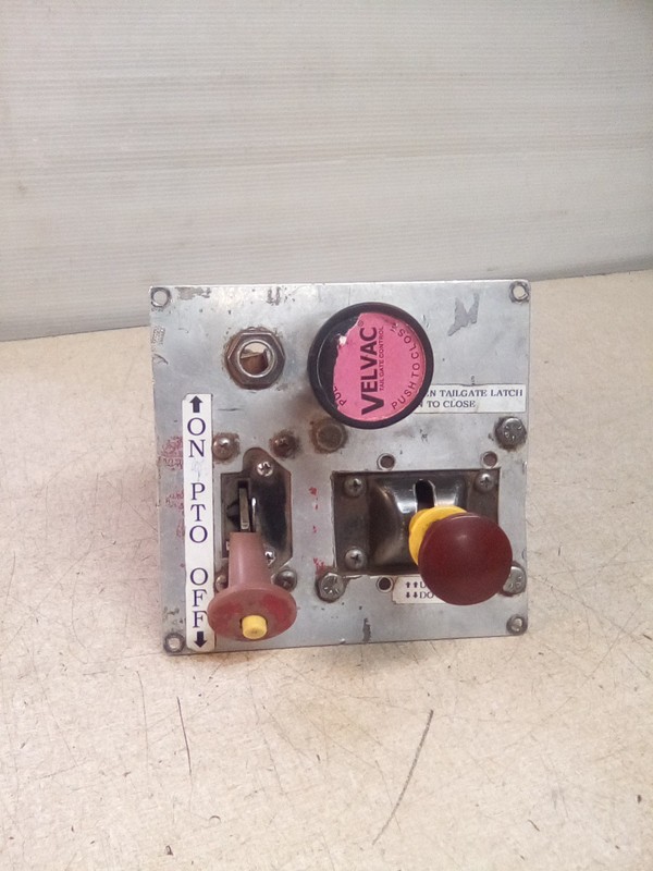 Freightliner FLD PTO & Hoist Control Panel 320175