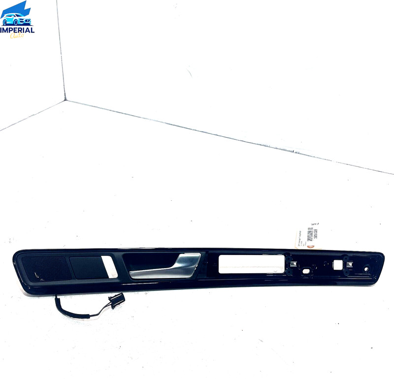 VW Touareg Front Right Door Inner Cover w/ Handle 2011-2013 OEM