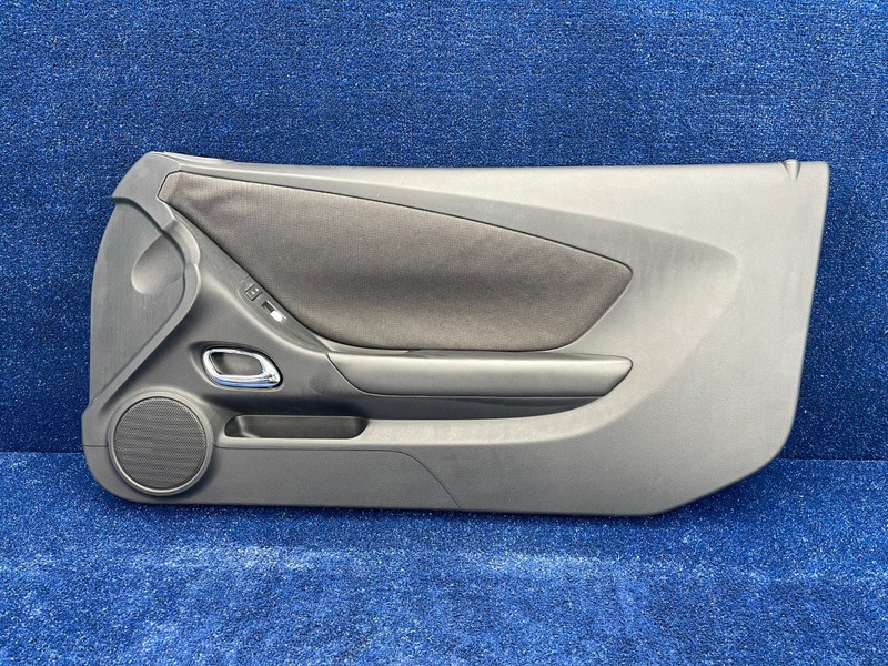 2010–2015 Chevrolet Camaro Coupe Front Right Door Panel Trim OEM 1528534