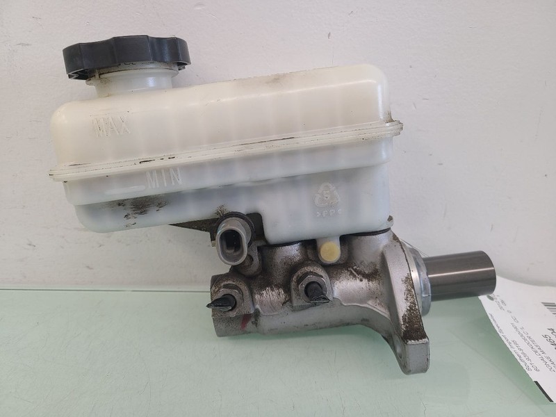 Brake Master Cylinder Fits 11-17 EQUINOX 589169