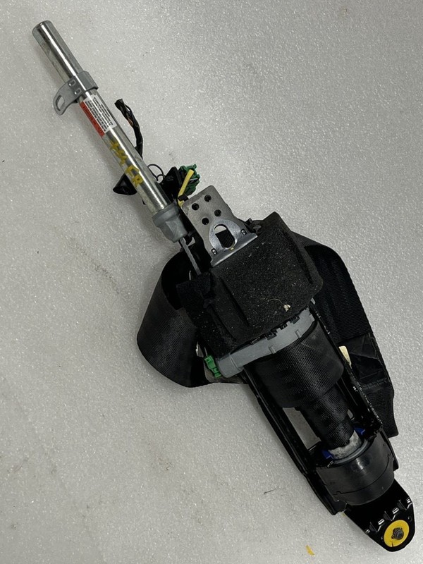 2007 2008 2009 2010 2011 VOLVO C30 RIGHT PASSENGER FRONT SEAT BELT BLACK 5HSN