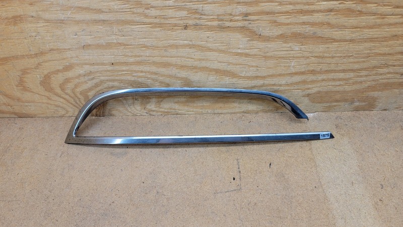2015 2016 2017 Hyundai Genesis Front RH Bumper Trim Molding Chrome 86564B1000