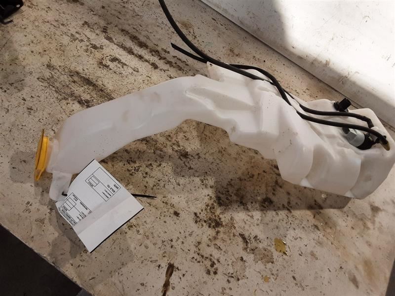 Wash Reservoir LHD Without Headlamp Washers Fits 14-18 CHEROKEE 3093022