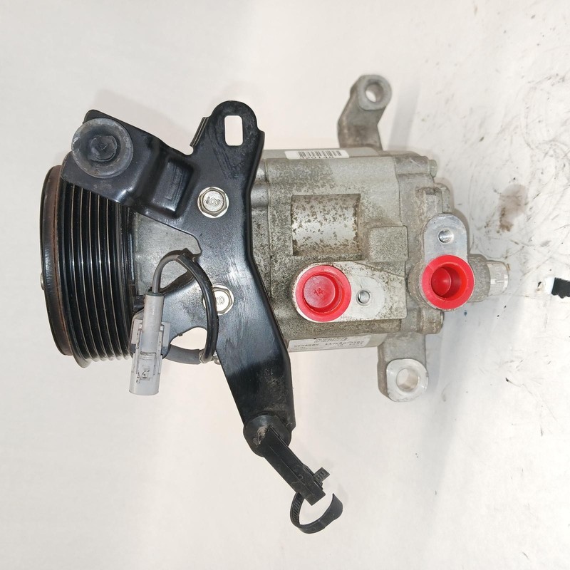 18-'19 SUBARU XV CROSSTREK AC Compressor 56k miles OEM 1 Year Wnty!