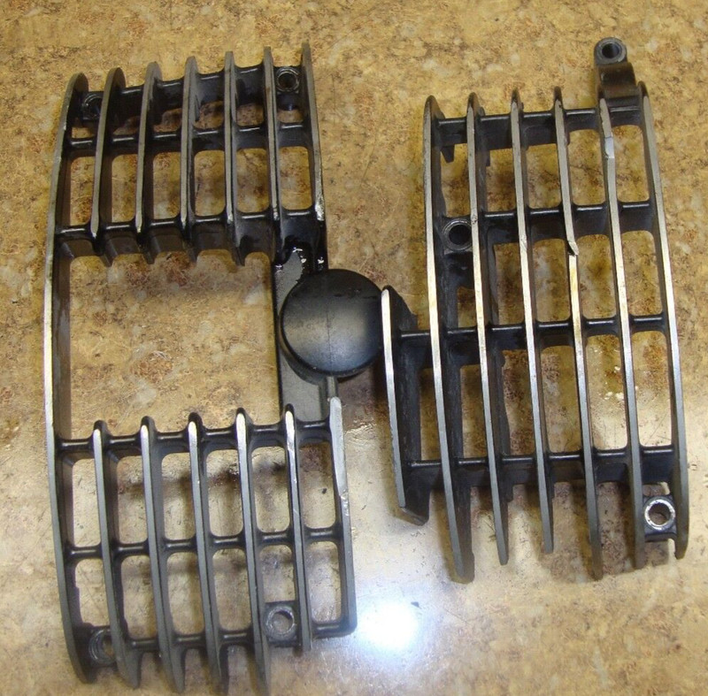 1998 Honda Shadow VT1100 VT 1100 Aero Engine Front Cylinder Head Fins Cover 98