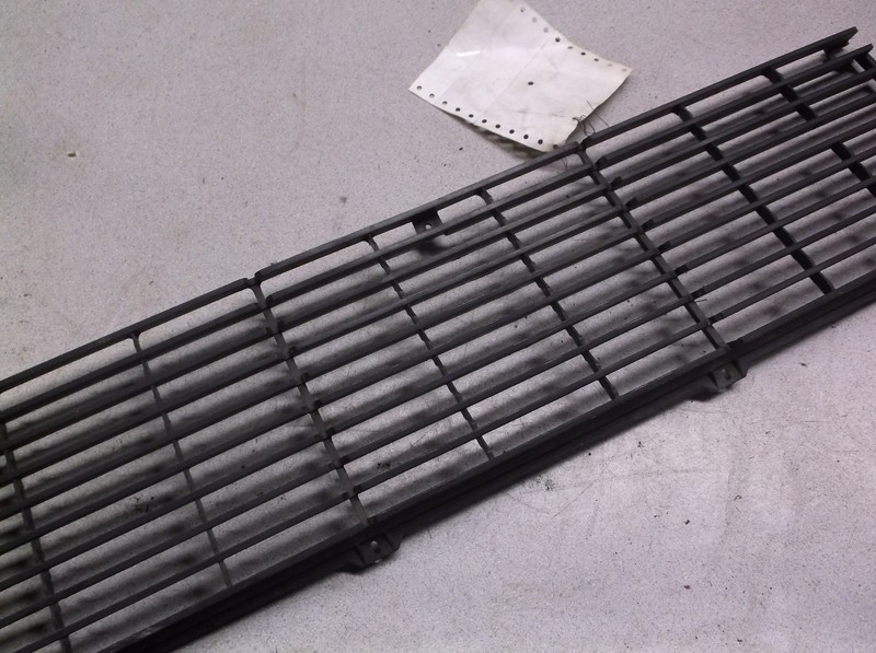 1987 GV Grille 104-58273 4426142 *FREE SHIPPING*