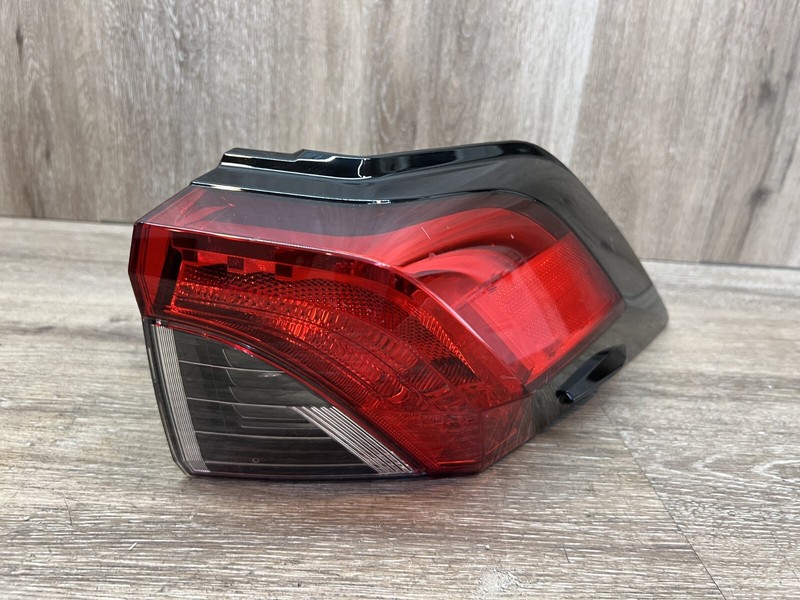 2019-2024 Toyota RAV4 RH TAIL LIGHT ASSY OEM