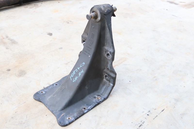1996-2010 KENWORTH T2000 SPRING HANGER CAB SUPPORT A85-1200-1 A85-1048-0 OEM