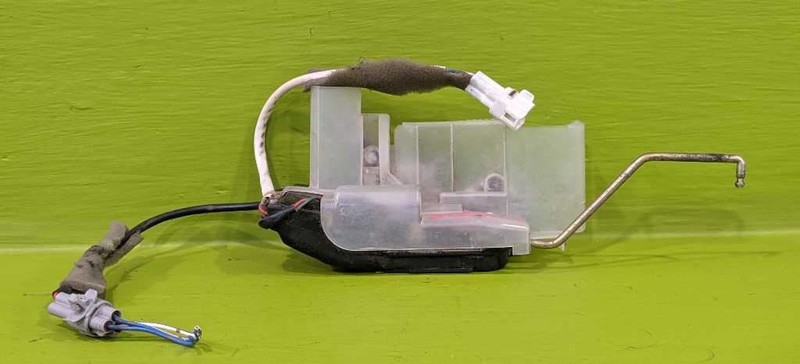 92-96 CAMRY DRIVER LEFT FRONT ELECTRIC DOOR LOCK LATCH OEM 3925-17