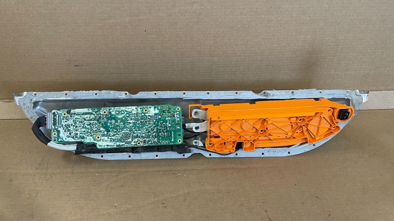 2016-2020 TESLA MODEL S HIGH VOLTAGE BATTERY ANCILLARY UNIT MODULE OEM