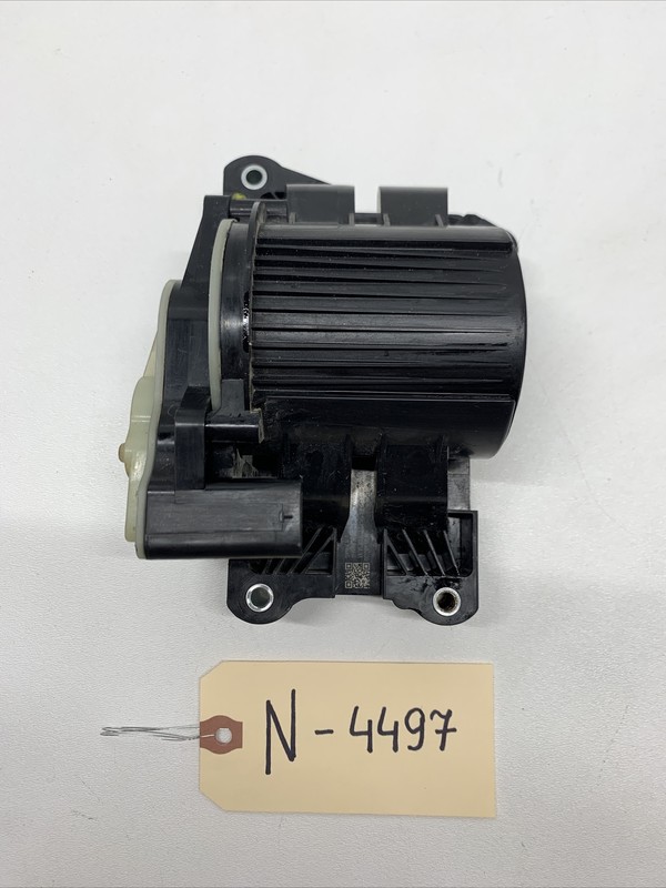 TESLA MODEL Y SUPERMANIFOLD OCTOVALVE PART 1506859–00 4497 B146