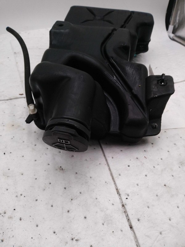 2017 Cadillac CT6 Washer Fluid Reservoir OEM Grey 3.0L 74000 Miles