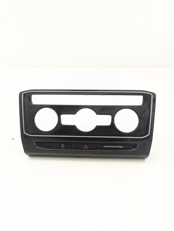 2018-2022 Volkswagen Atlas OEM Front Dash Climate Control Trim 3CN863042