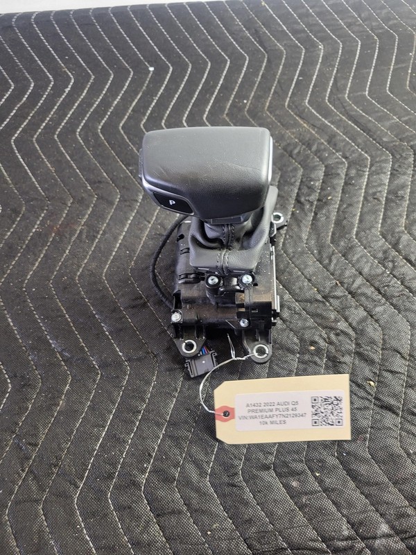 2022 AUDI Q5 Transmission Floor Shifter OEM 80B713041AD 2.0L AWD