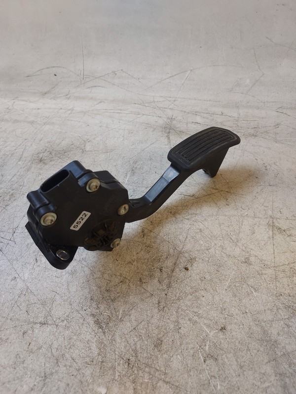 2013-2017 TOYOTA RAV4 MIRAI SCION iM Accelerator Gas Pedal 78110-42040 OEM