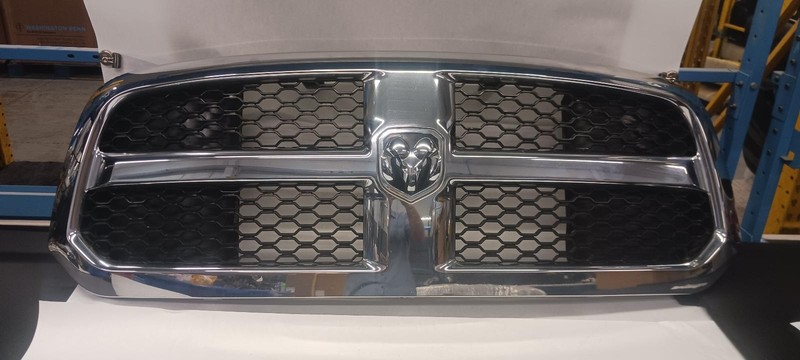 13-'24 DODGE 1500 Grille chrome surround/black hex OEM Grade B