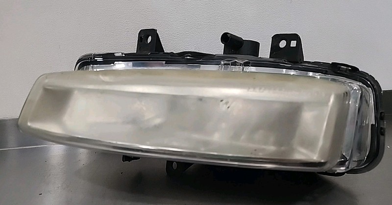15-19 Land Rover Discovery Sport Left Driver Fog Light Lamp FJ32-15201-AB OEM LH