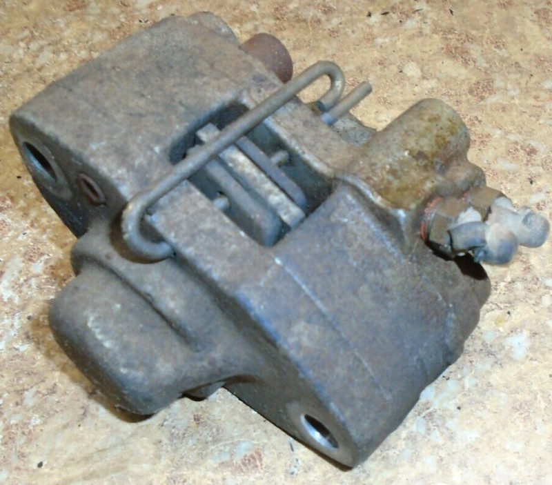 2001 Polaris Magnum 325 4X4 ATV Rear Back Disk Brake Caliper 2002 2000 1999 02