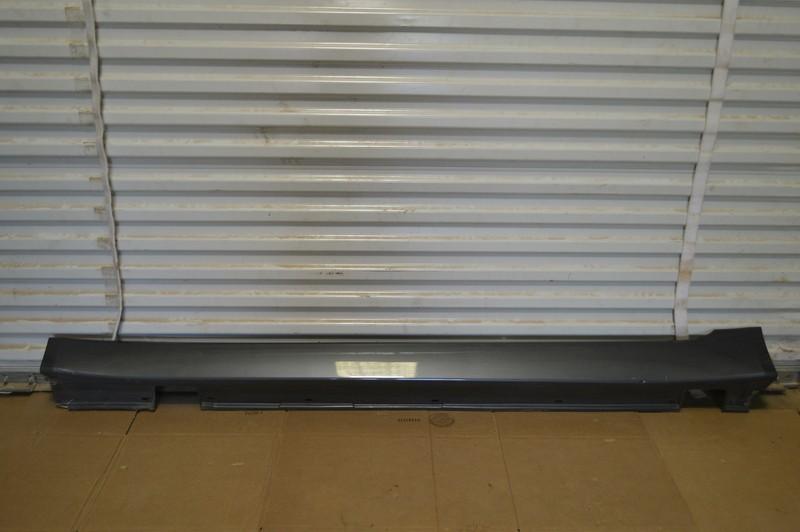 2008-2010 BMW 535I E60 LEFT DRIVER SIDE ROCKER PANEL MOLDING SKIRT GRAY OEM