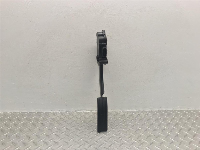 2006 CHEVROLET EQUINOX ELECTRIC GAS PEDAL OEM 15222244