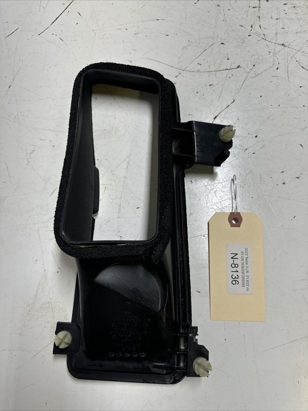 2021-2023 TESLA MODEL 3 HVAC FRESH AIR GUTTER VENT 1588275-00-A OEM 8136 B108
