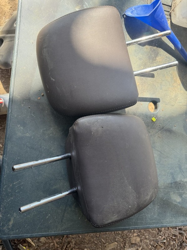 2013–2017 Infiniti JX35 QX60 2nd Row Rear Seat Headrest LH RH Brown Leather OEM