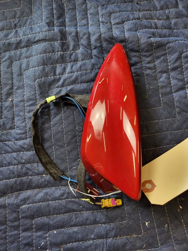 Used Oem CADILLAC Roof Fin Shark Antenna 85154077 for 2023 CT5 2.0L RWD