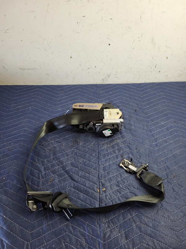 2018-2024 Volvo XC60 Right Passenger Front Seat Belt Retractor 2.0L OEM 31484971