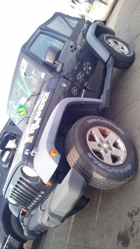 Used Front Axle Assembly Front 4WD fits: 2010 Jeep Wrangler Dana 30 LHD 3.73 rat
