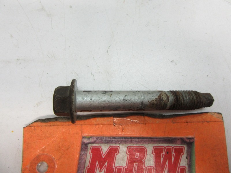 BOLT BOLTS REAR LOWER CONTROL ARM BUSHING INNER SIDE BACK FRAME RIGHT LEFT