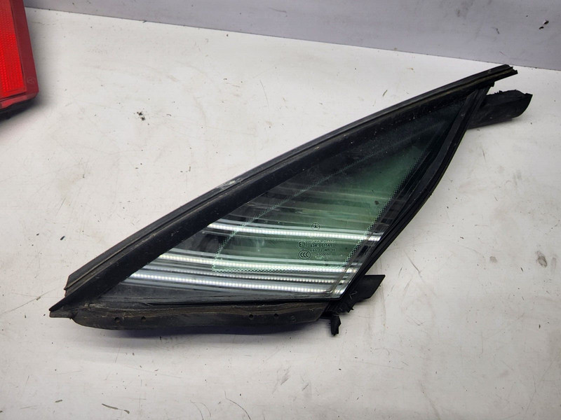 10-13 Mercedes W207 E350 Coupe Rear Right Passenger Quarter Vent Window Glass