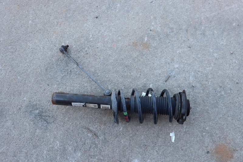 2009-2018 VOLKSWAGEN TIGUAN FRONT RIGHT PASSENGER SIDE SHOCK STRUT ABSORBER OEM