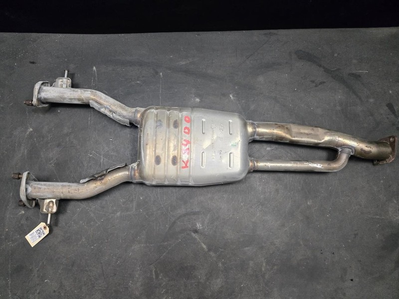 Center Exhaust Muffler 2022 Kia Stinger 28650-J5400 2023