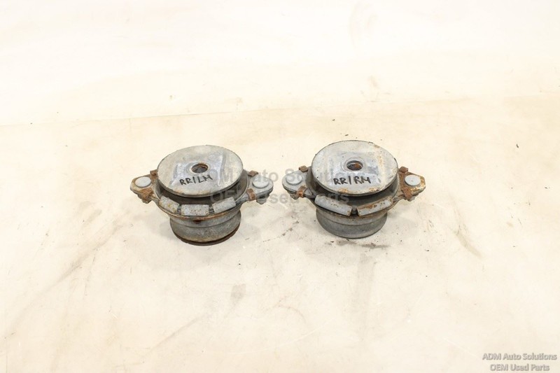 2019-2024 RAM 1500 HEMI 5.7L REAR LEFT AND RIGHT CUSHIONS FOR BODY MOUNTING OEM