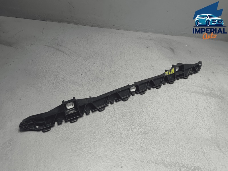 2016-22 Honda Pilot Rear Bumper Right Passenger Side Retainer Spacer Bracket OEM