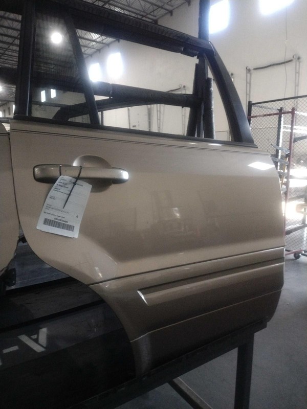 2006-2008 Honda Pilot Rear Right Door Good Condition No Rust 555964