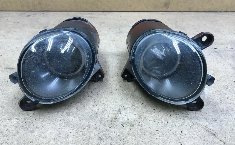 2001 - 2005 Volkswagen Passat Fog Light Left And Right